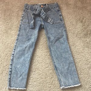 ✨New✨ Abercrombie Kids paperbag waist jeans. 7/8.